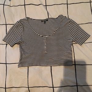 Cap-sleeved crop top